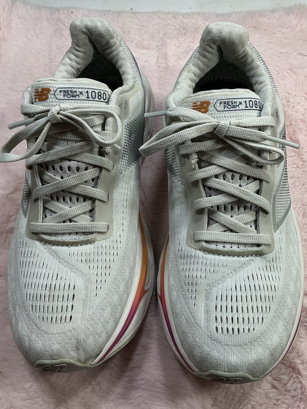 New Balance Women's Light Gray / White Walking Sneakers 177